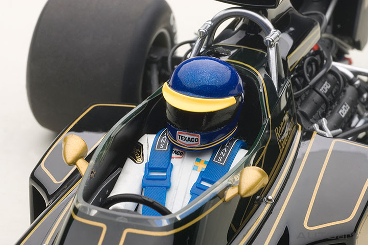 1/18 AUTOart 1973 Lotus 72E Ronnie Peterson #2 Car Model with Driver Figure in Cockpit