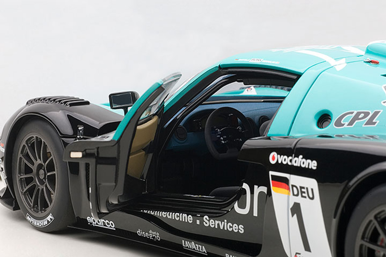 1/18 AUTOart Maserati MC12 FIA GT1 CHAMPIONSHIP 2010 WINNER  M.BARTELS/A.BERTOLINI #1 Car Model