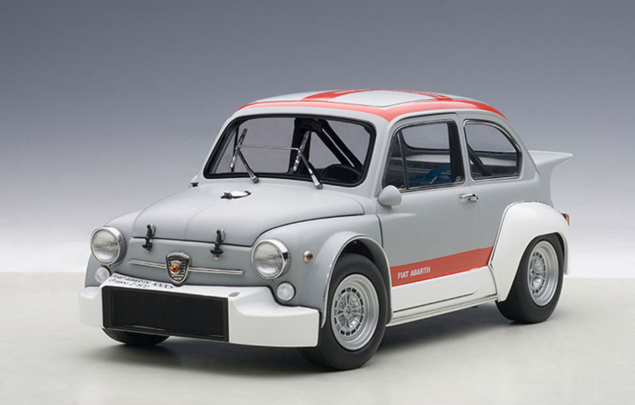 12,600円Autoart 1/18 fiatフィアット　ABARTH