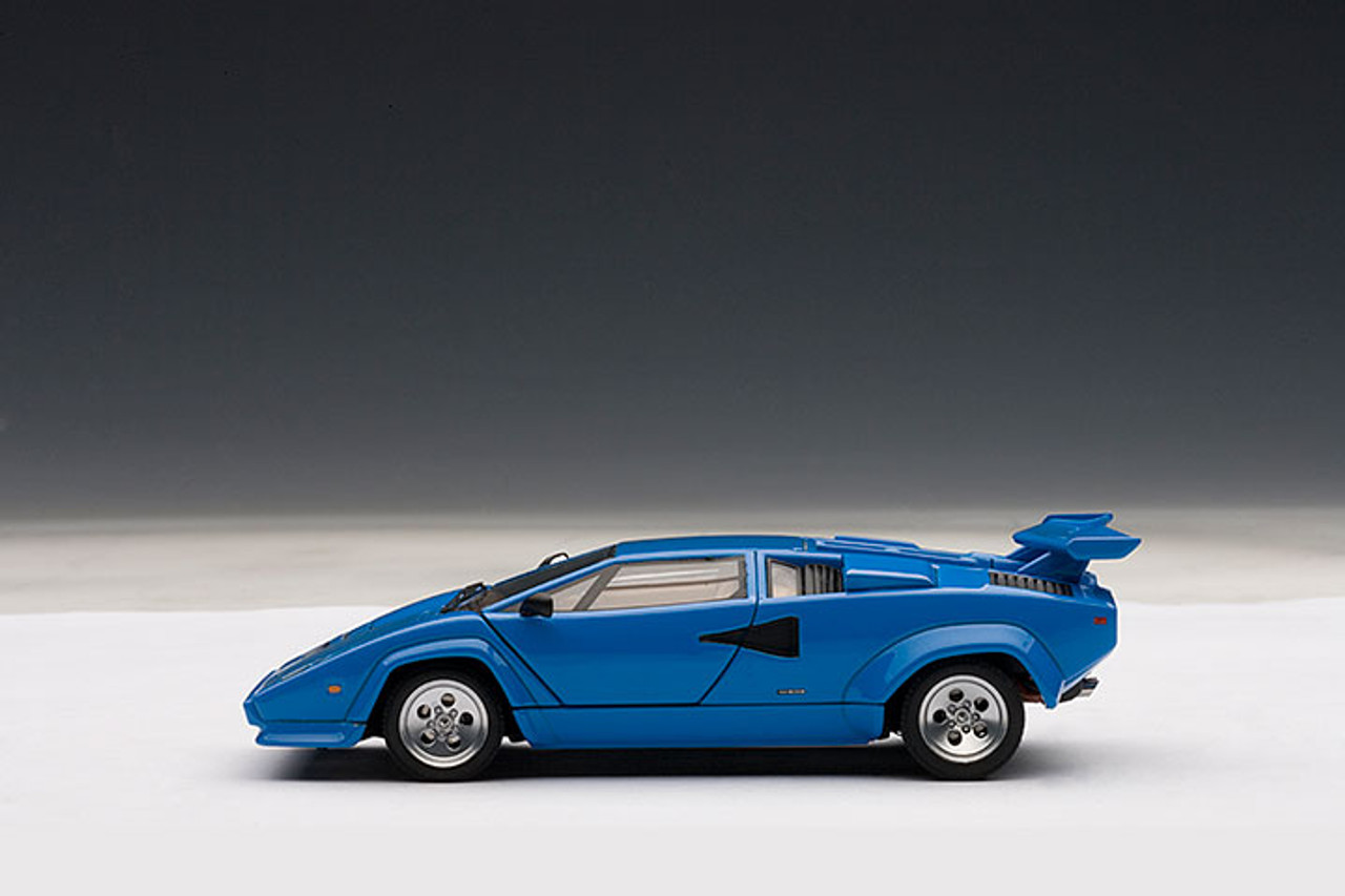 1/43 AUTOart Lamborghini Countach 5000 S 5000S (Blue) Car