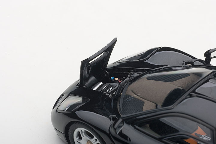 1/43 AUTOart McLaren F1 (Jet Black Metallic) Diecast Car Model