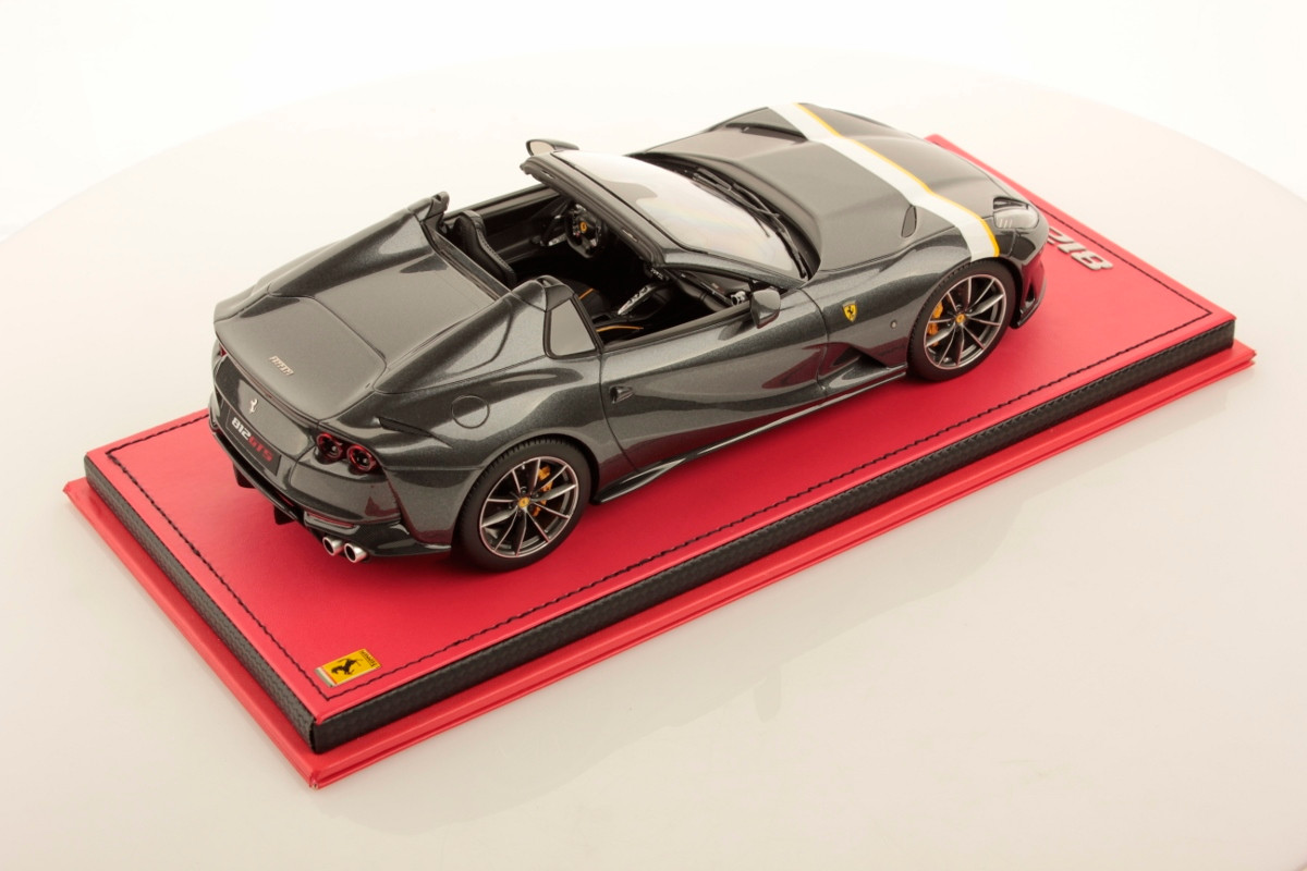 1/18 MR Collection Ferrari 812 GTS (Grigio Silverstone Grey