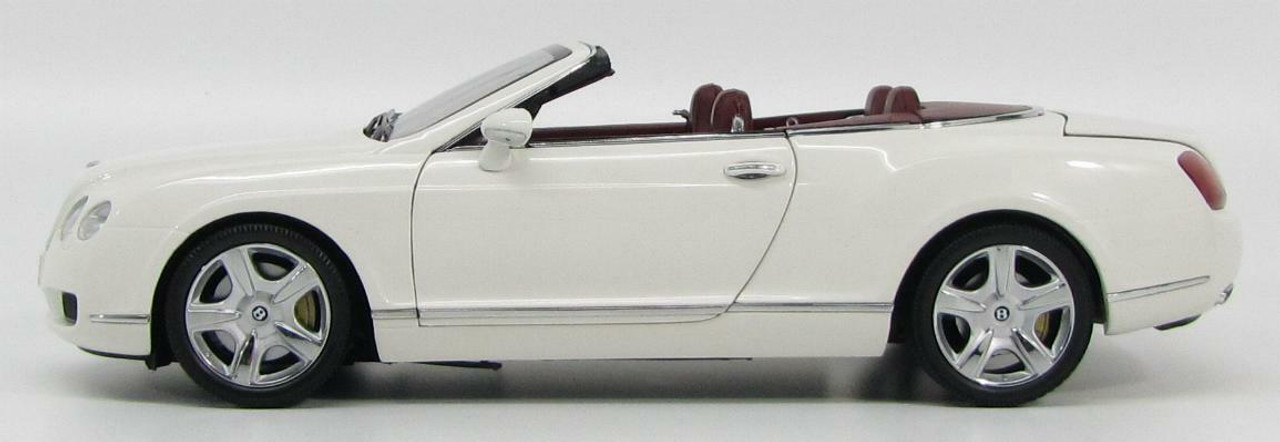 1/18 Minichamps 2006 Bentley Continental GTC (White) Diecast Car Model