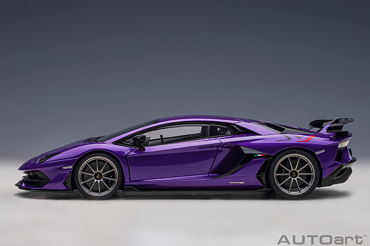 1/18 AUTOart Lamborghini Aventador SVJ (Viola Pasifae Pearl Purple) Car Model