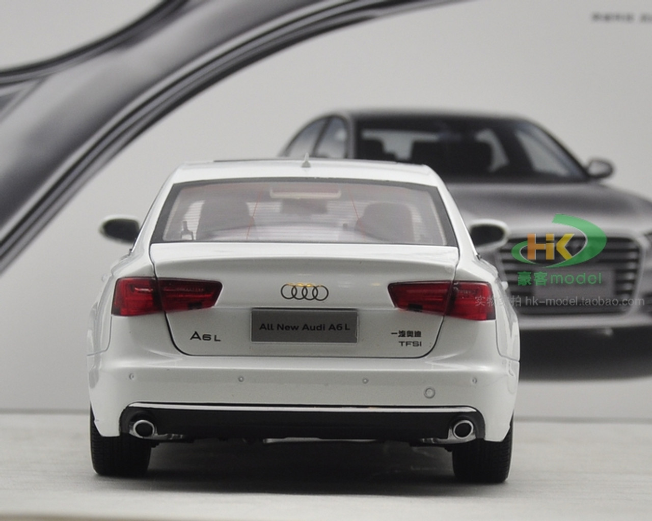 1/18 Dealer Edition Audi A6 A6L (White) Diecast Car Model 