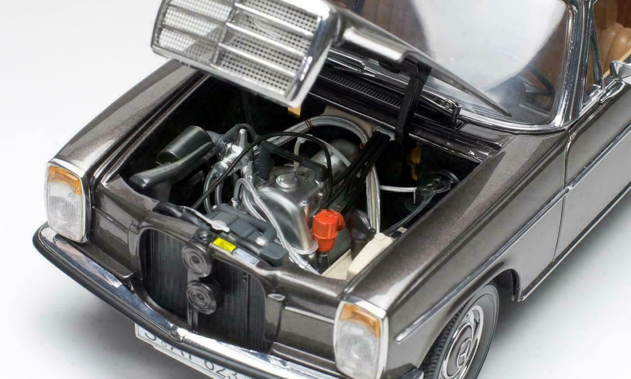 1/18 Sunstar Premiere Collection 1968 Mercedes-Benz Mercedes