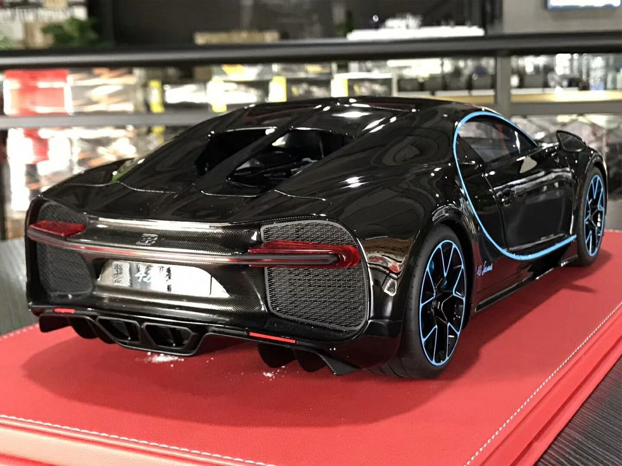 1/12 Kyosho Bugatti Chiron Resin Model (Black / Blue) Limited 350