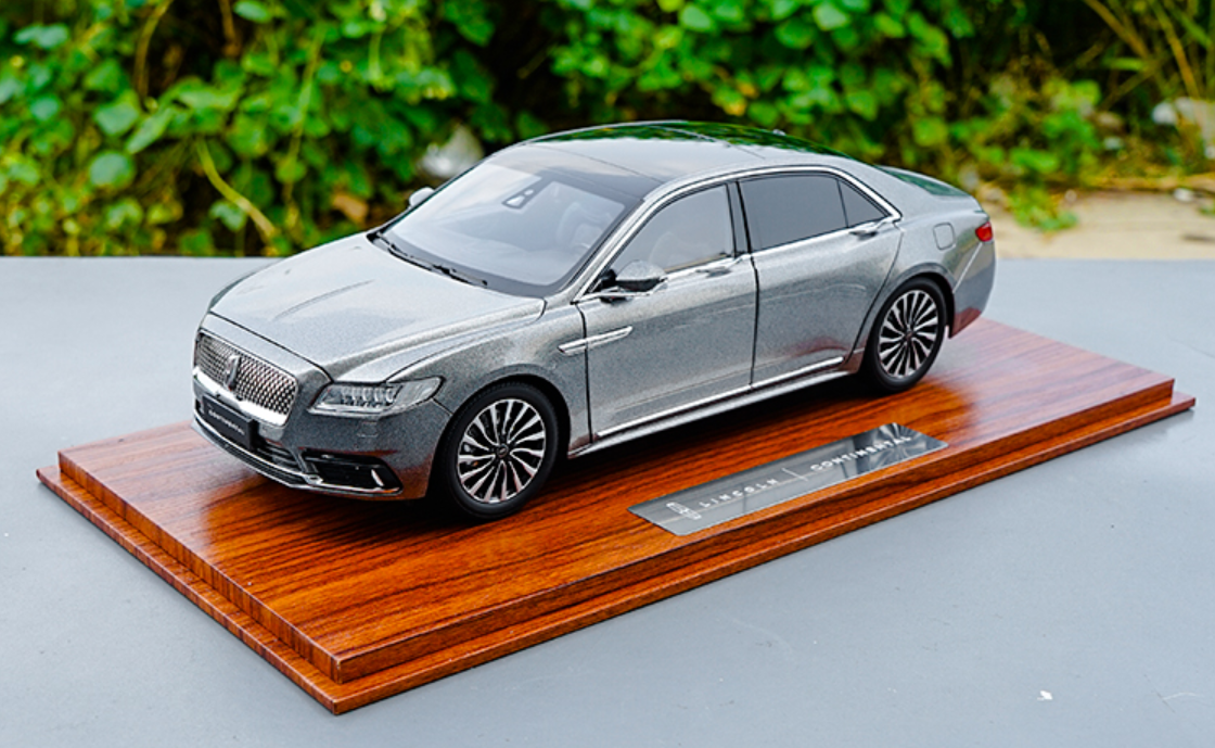 1 18 lincoln continental