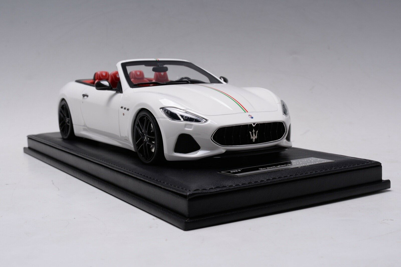 1/18 Motorhelix Maserati GT GranTurismo MC (White with Italian Flag Stripe) Resin Car Model Limited 99 Pieces