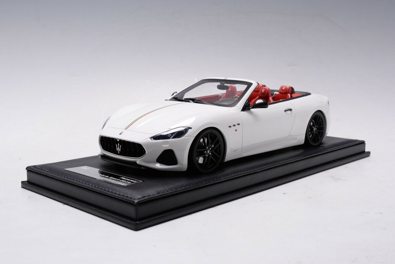 1/18 Motorhelix Maserati GT GranTurismo MC (White with Italian Flag Stripe)  Resin Car Model Limited 99 Pieces