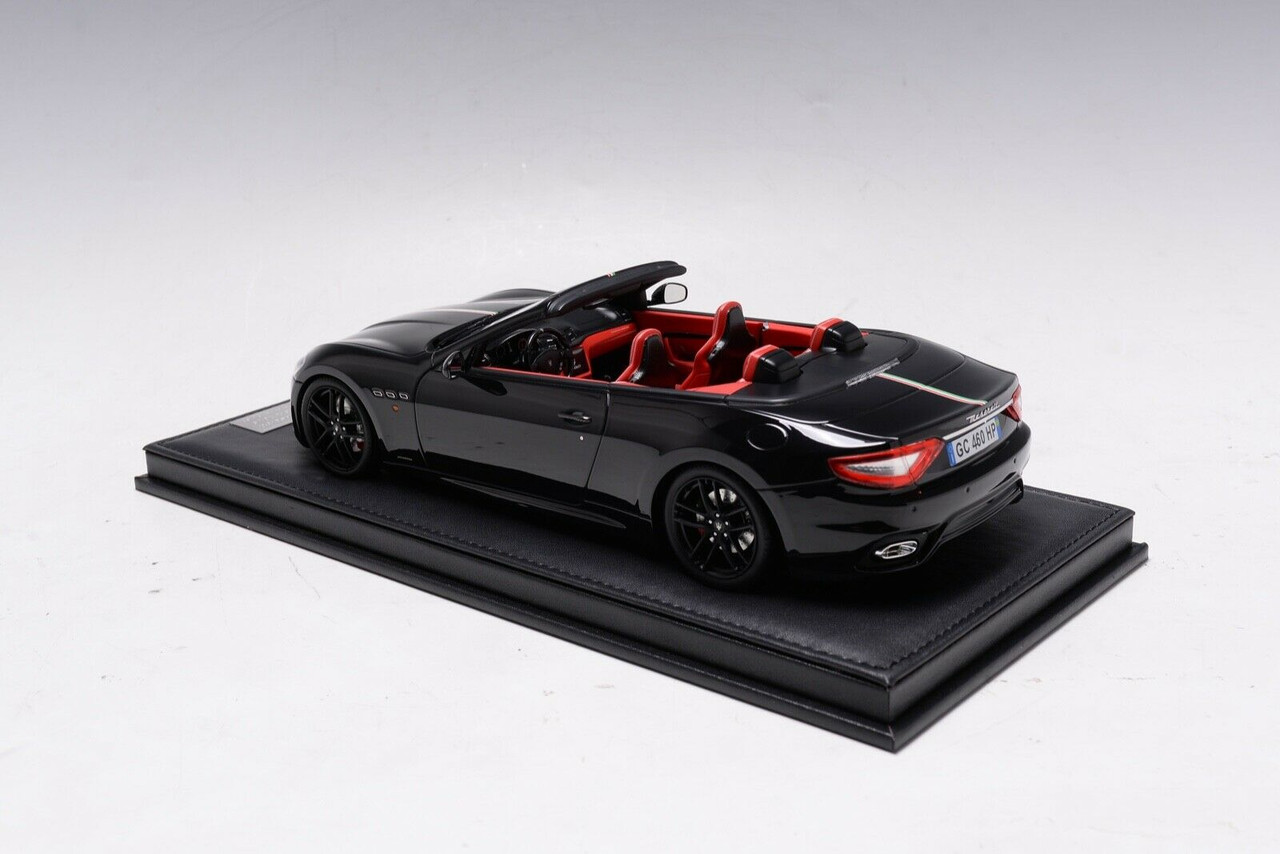 【メロンパンさま専用】1/18 MOTORHELIXマセラティ グランツーリズモ 1/18 Motorhelix Maserati GC Grancabrio Sport (Gloss Black with
