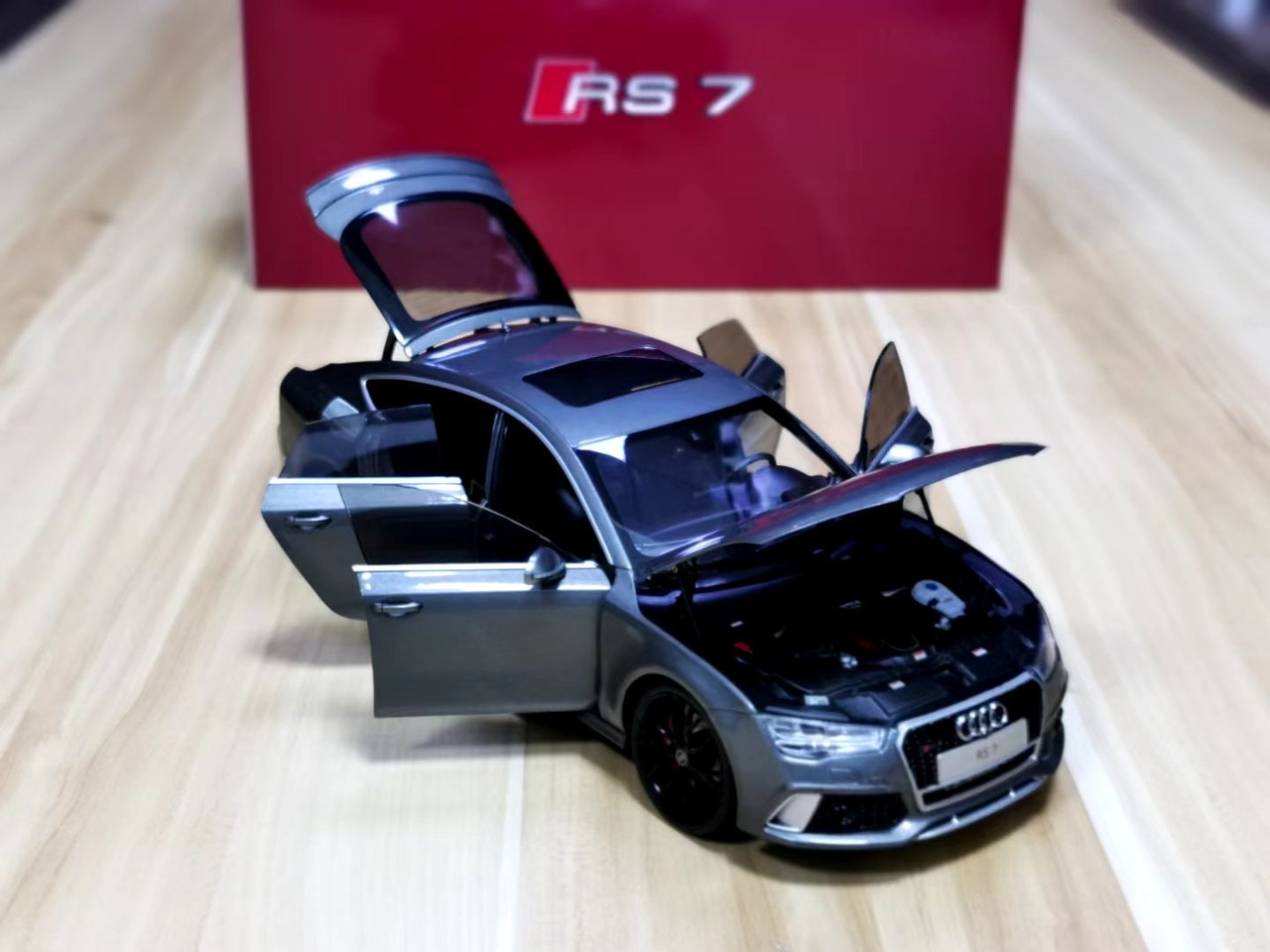 1/18 Kengfai 2013-2019 Audi RS7 4.0T Sportback (Grey) Diecast Car Model