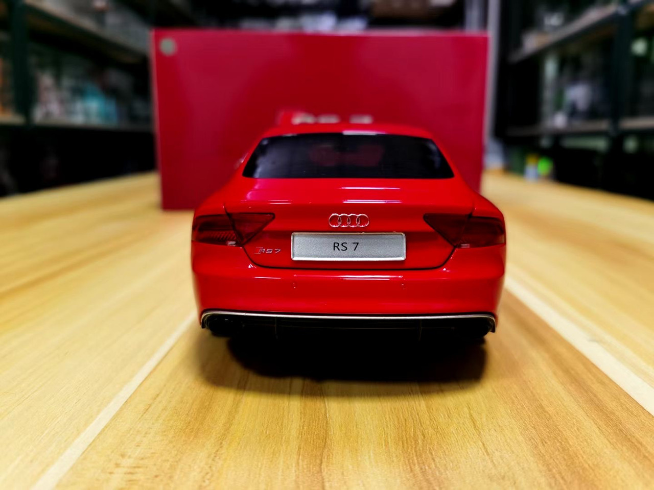 1/18 Kengfai 2013-2019 Audi RS7 4.0T Sportback (Red) Diecast Car Model