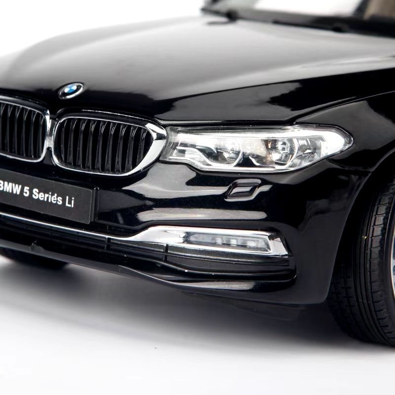 KYOSHO/京商 1/18 BMW 5シリーズ ツーリング ディーラー特注 ミニカー