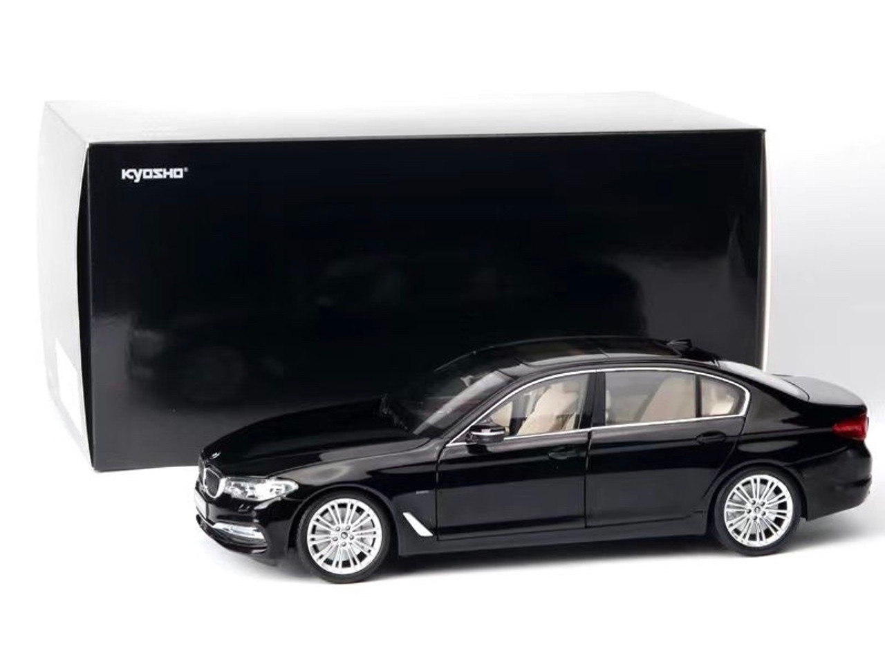 1/18 Kyosho BMW G38 5 Series Li 530i 540i 550i M550i (Black