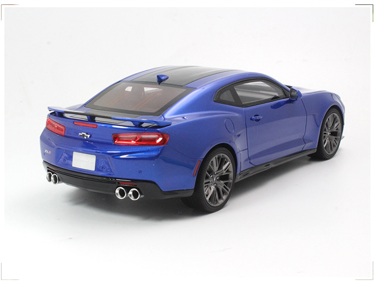 1/18 GT Spirit GTSpirit 2017 Chevrolet Chevy Camaro ZL1 (Blue) Resin Model