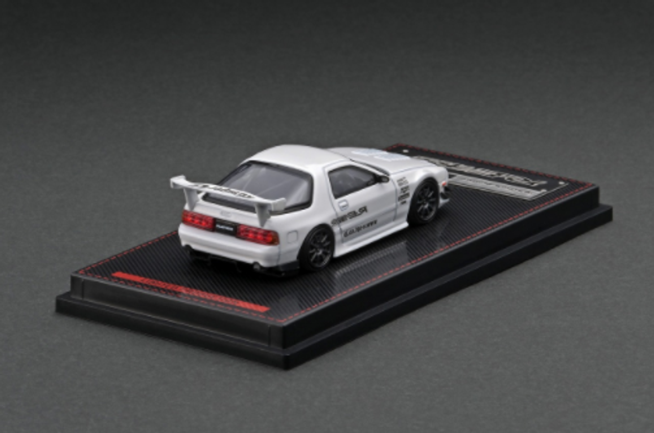 1/64 Ignition Model Mazda RX-7 (FC3S) RE Amemiya White With Mr. Amemiya Diecast Car Model