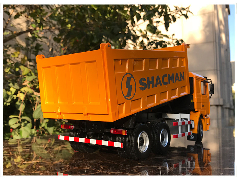 Dealer Edition 1/24 SHACMAN F3000 Dump Truck (Yellow