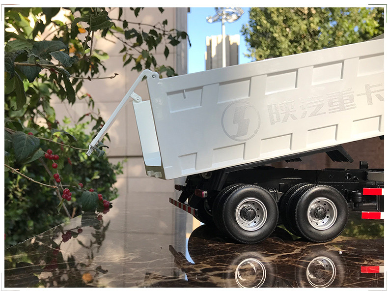 Dealer Edition 1/24 SHACMAN F3000 Dump Truck (White