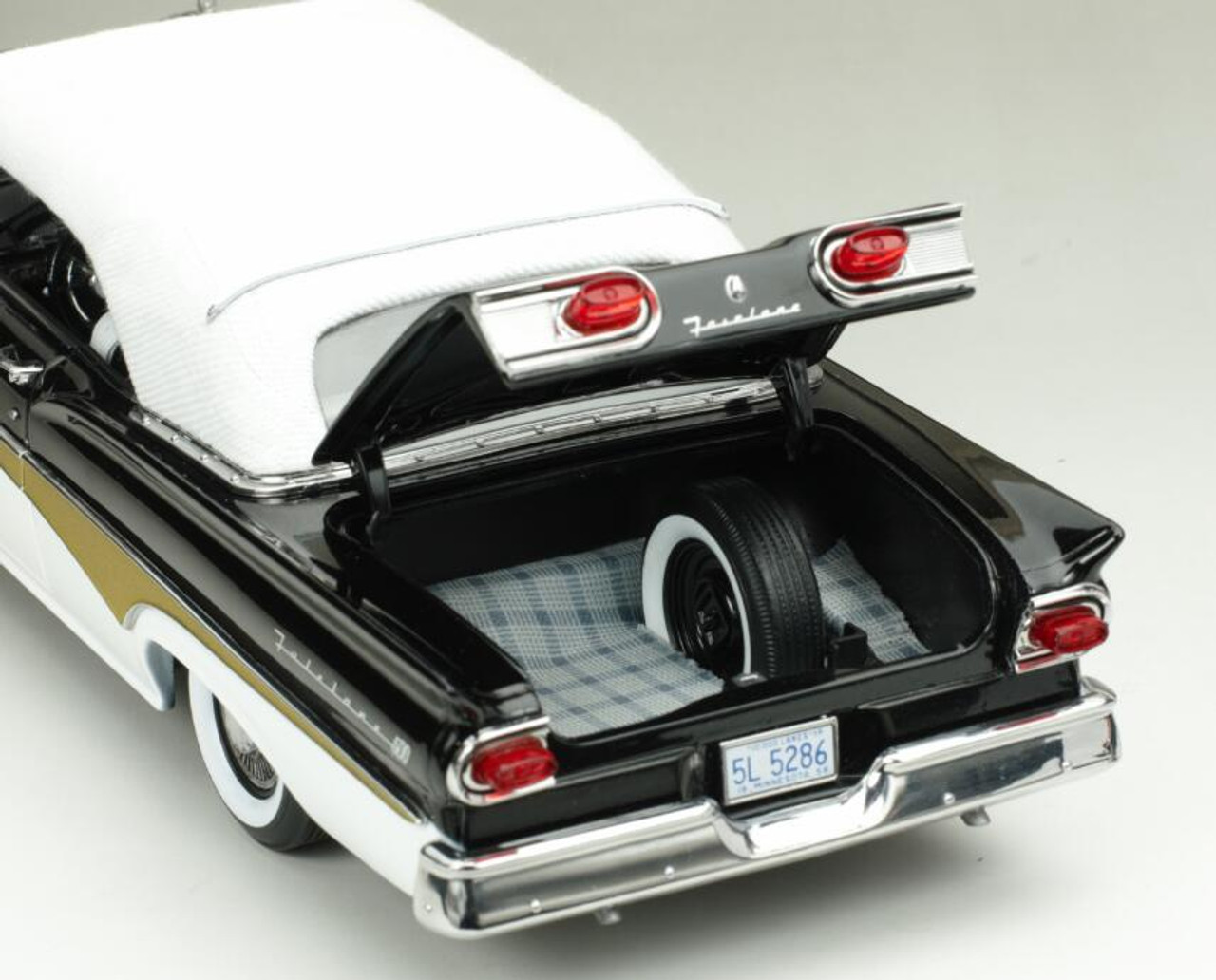 1/18 Sunstar 1958 Ford Fairlane 500 Closed Convertible (White & Raven Black) Diecast Car Model