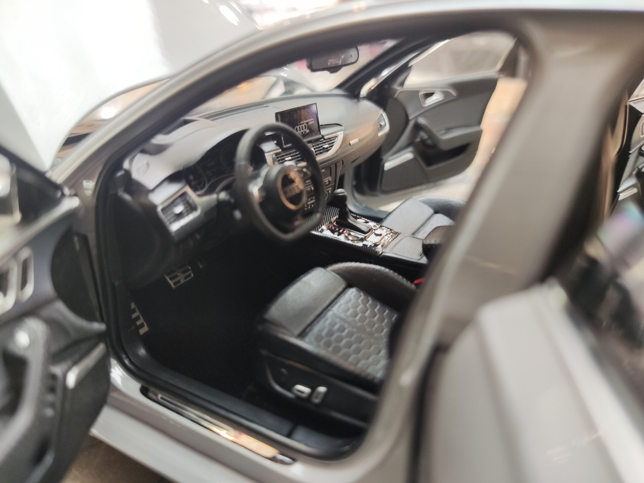 1/18 Well Audi RS6 (C7) Diecast full open Grey Diecast Car Model