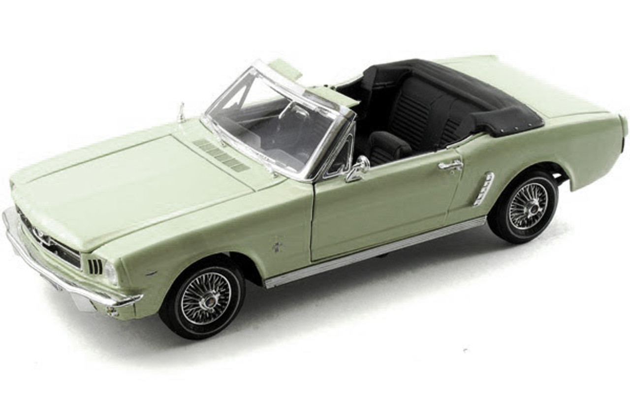 1/18 1964 1/2 Ford Mustang Convertible White with Black Interior Diecast Car Model