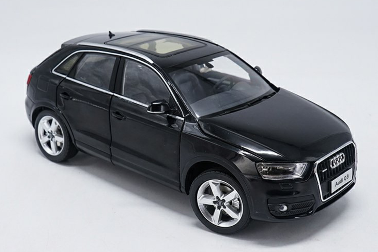 1/18 Dealer Edition Audi Q3 (Black) Diecast Car Model