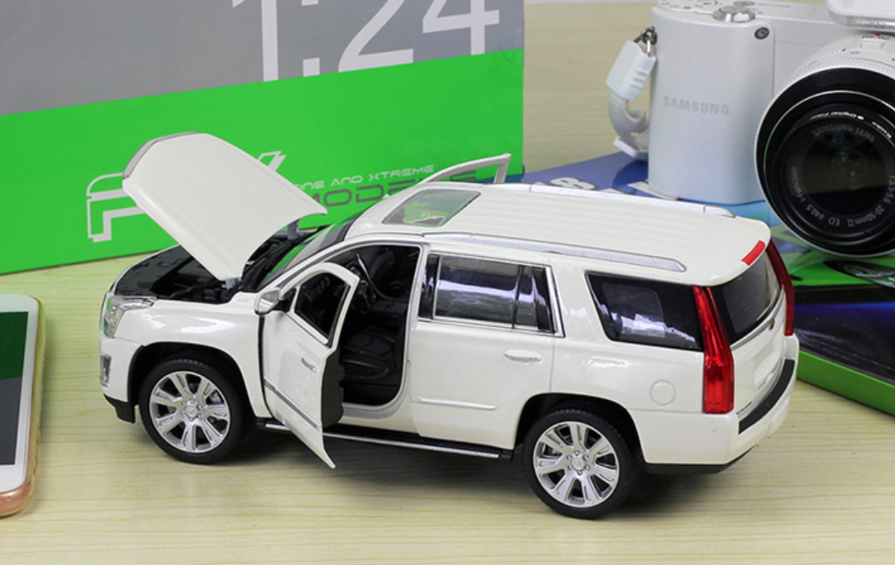 1/24 Welly FX 2017 Cadillac Escalade (White) Diecast Model