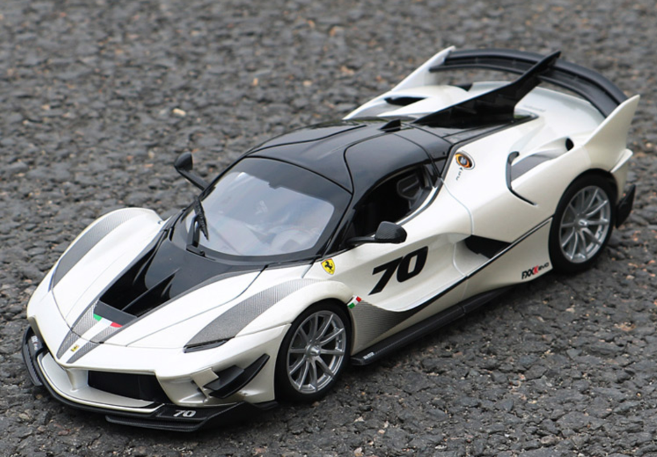 1/18 Bburago Ferrari Laferrari FXXK Evo #70 (White) Diecast Model