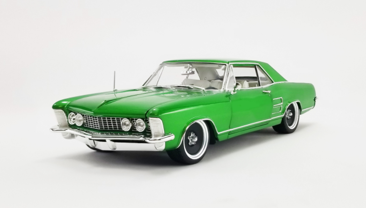 1/18 ACME 1964 Buick Riviera Cruisers - Southern Kings Customs (Cosmic Dust Green) Diecast Car Model Limited 500 Pieces