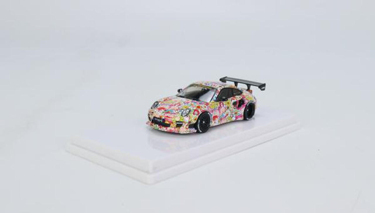 1/64 INNO64 Porsche 911 997 LBWK Kaikai Kiki Takashi