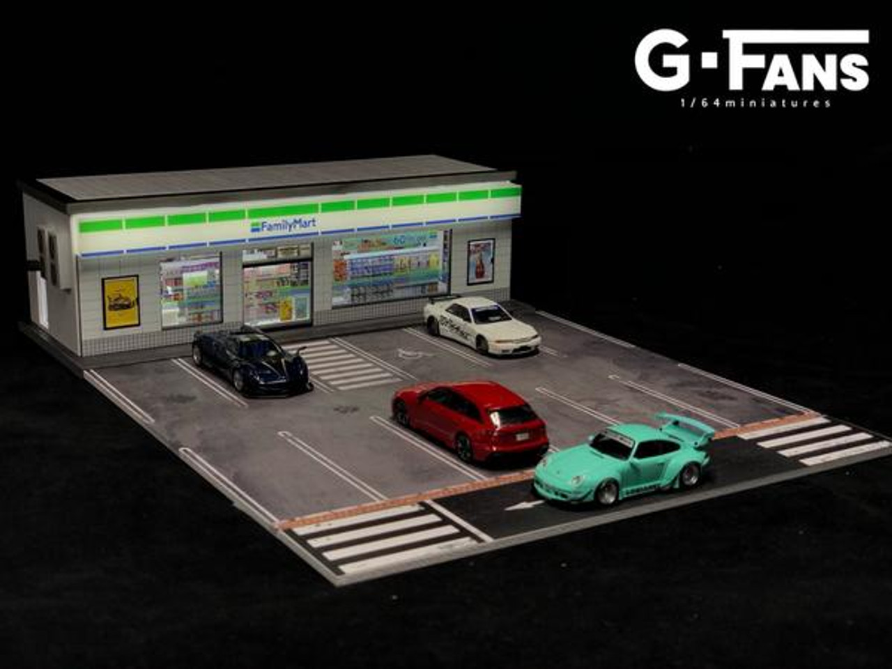 1/64 G-Fans FamilyMart Family Mart Diorama with LED (Car models and Figures  NOT included)