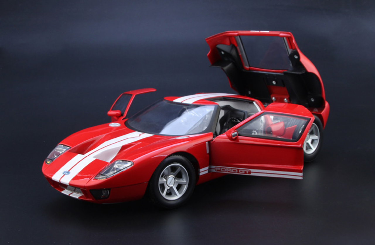 1/12 Motormax Ford GT (Red) Diecast Car Model