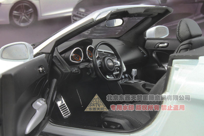 1/18 Kyosho Audi R8 Spyder (White) Diecast Car Model