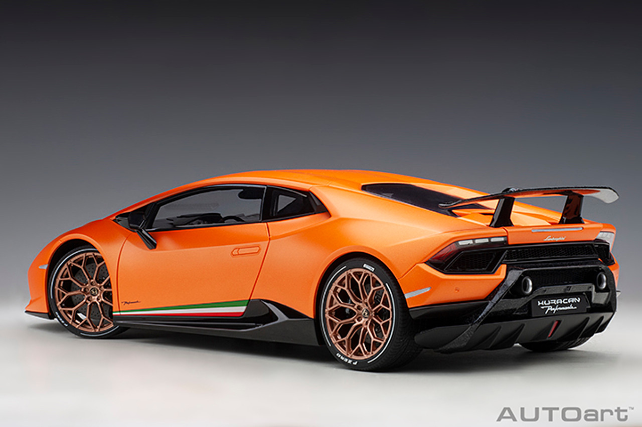 1/12 AUTOart Signature Lamborghini Huracan Performante Performance (Arancio Anthaeus Matte Orange) Car Model