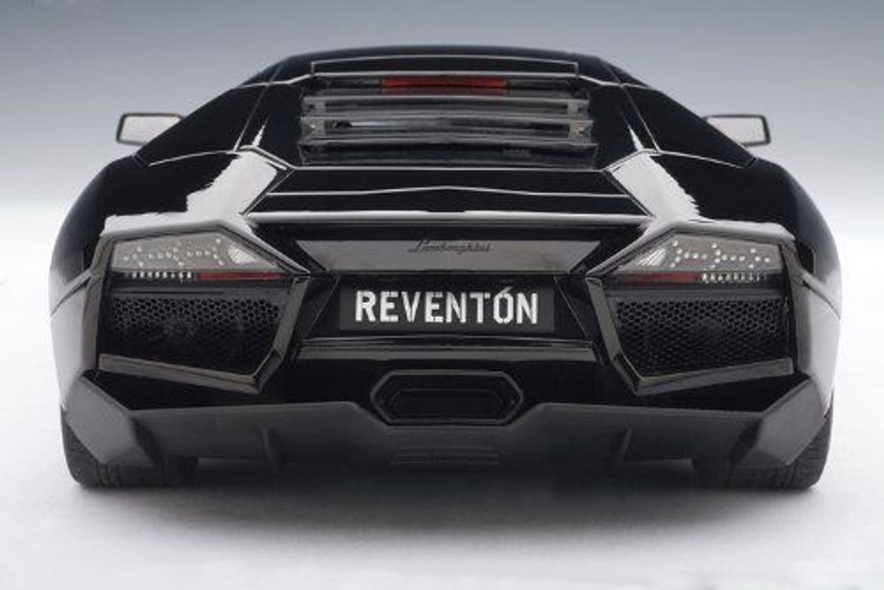 1/18 AUTOart Lamborghini Reventon (Black) Diecast Car Model 74592