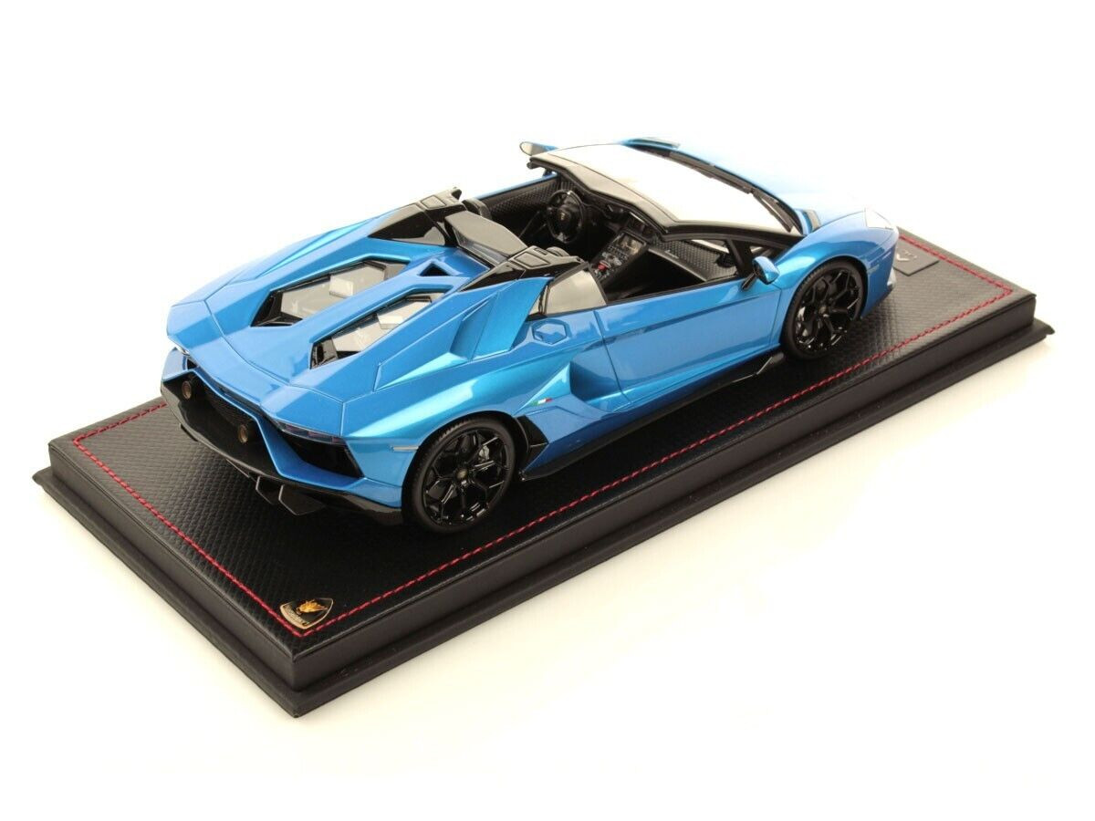 1/18 MR Collection Lamborghini Aventador Ultimae Roadster (Blu