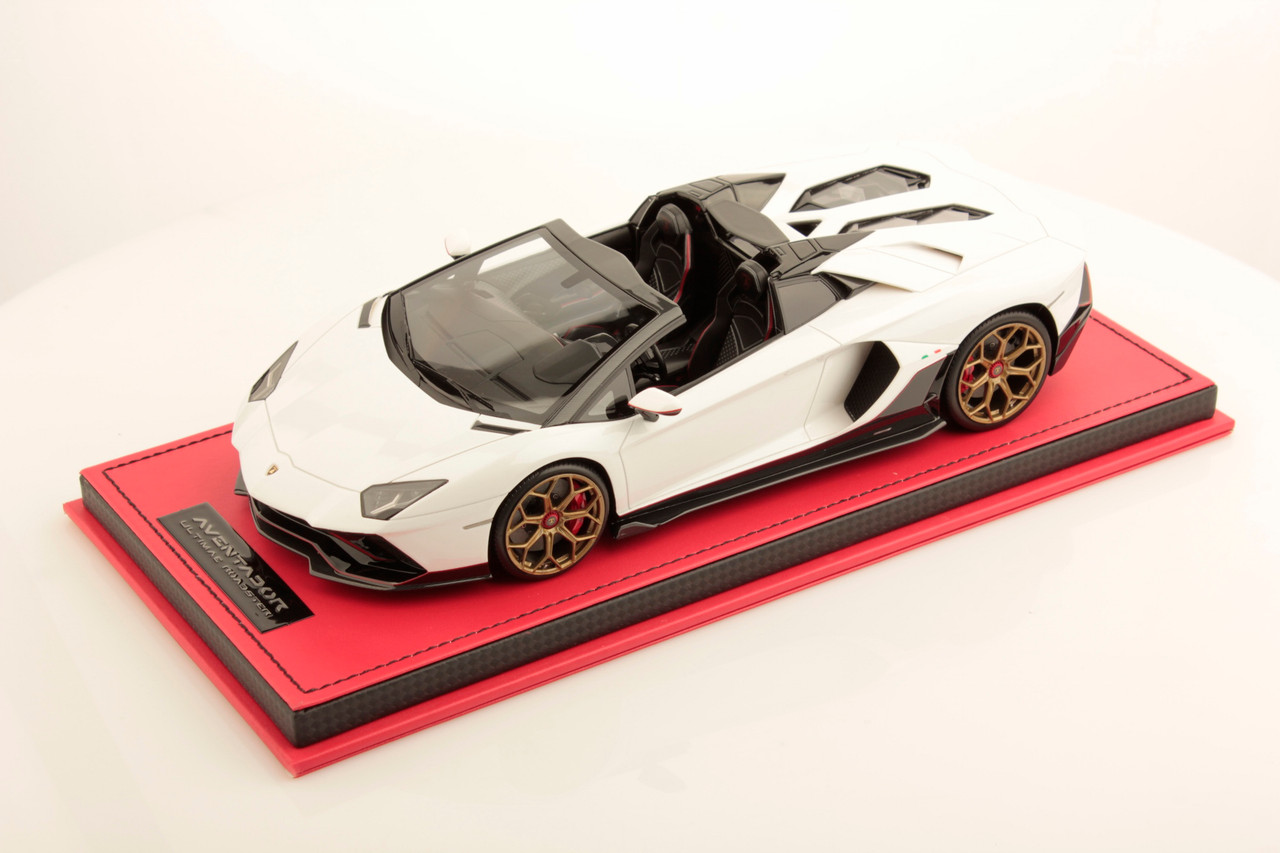 1/18 MR Collection Lamborghini Aventador LP780-4 Ultimae Roadster (Bianco Asopo White with Carbon Pack) Resin Car Model Limited