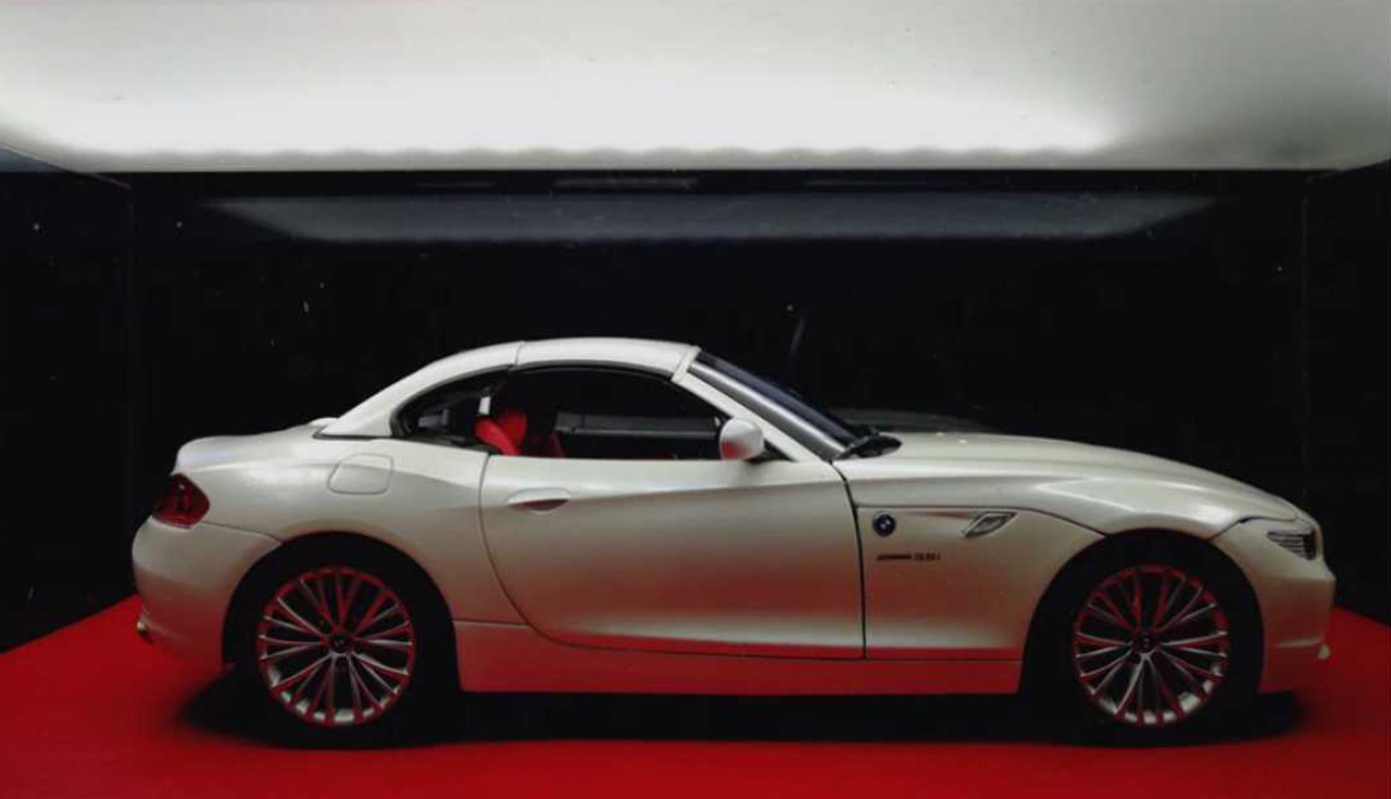 1/18 Kyosho BMW Z4 sDrive35i Convertible (E89) (Brilliant White