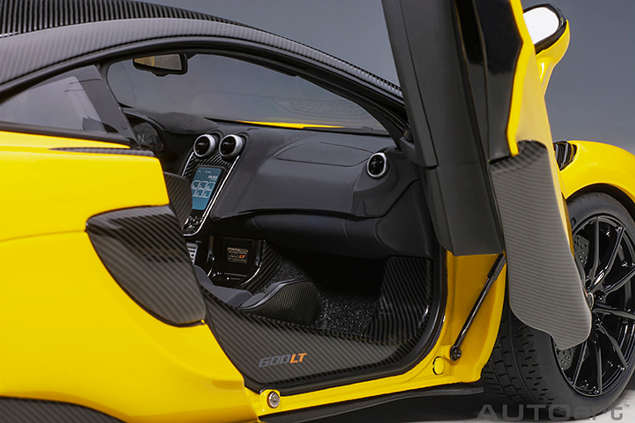 McLAREN 600LT 2019 SICILIAN YELLOW Autoart 18 ミニカー 価格比較