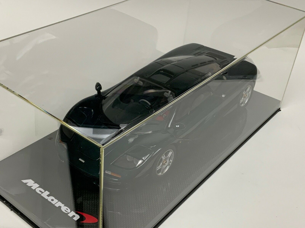 1/12 Minicamps McLaren F1 Street Car (Metallic Green) with Carbon