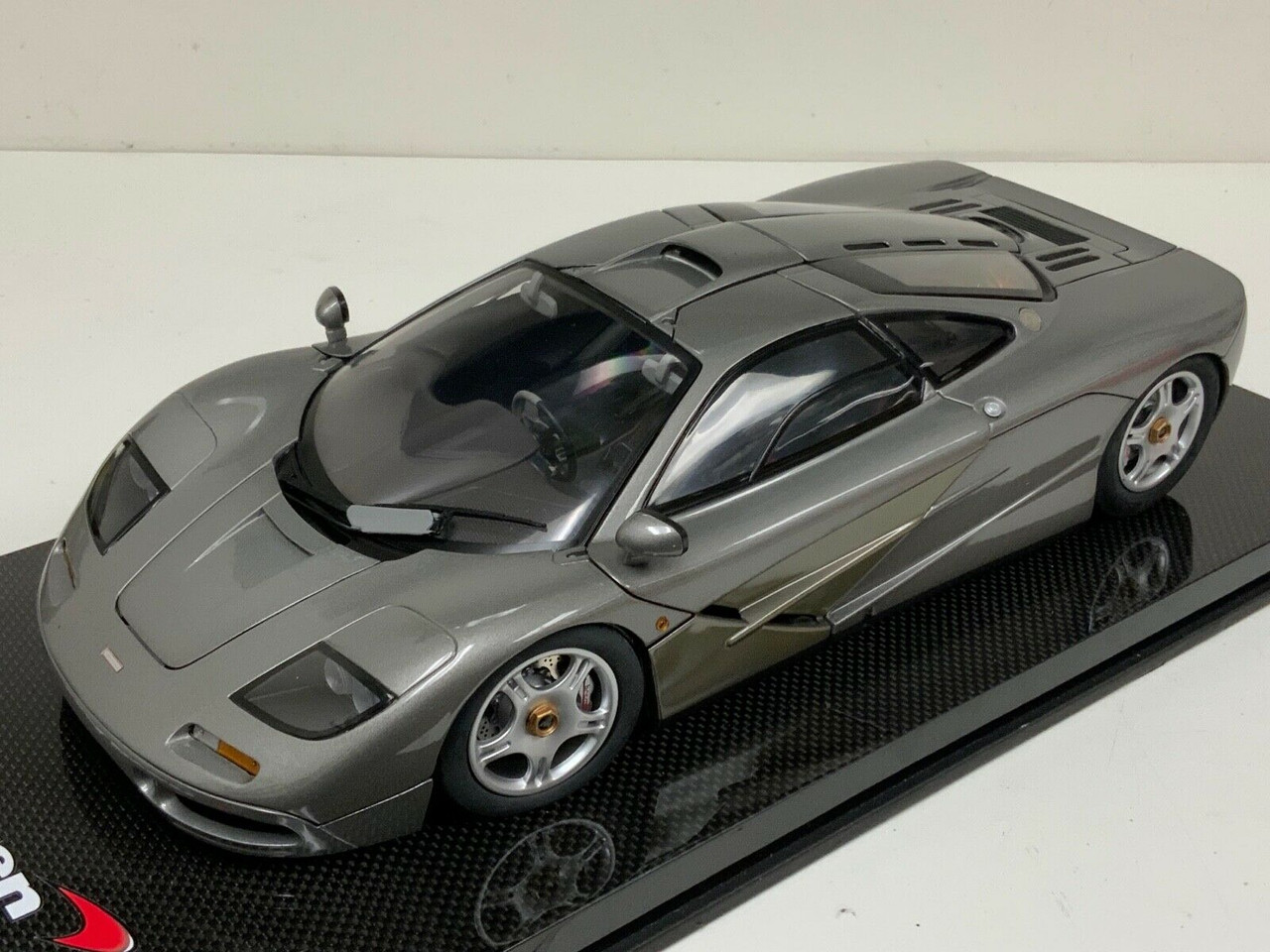 1/12 Minicamps McLaren F1 Street Car (Dark Silver) with Carbon