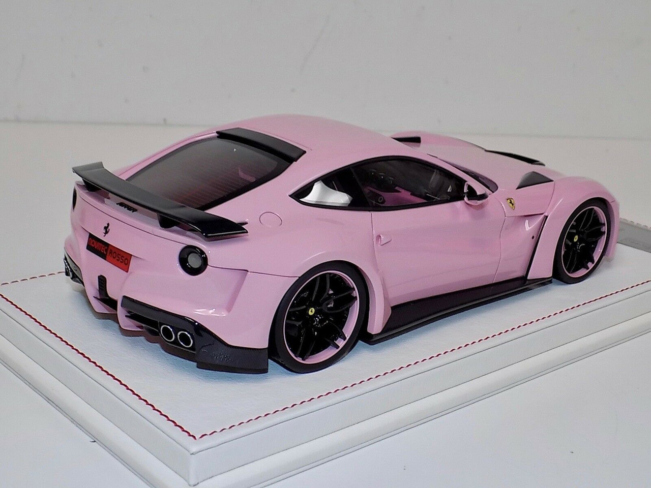 1/18 Davis & Giovanni Ferrari F12 N-Largo Novitec Rosso Metallic Pink Resin Car Model Limited 01/01