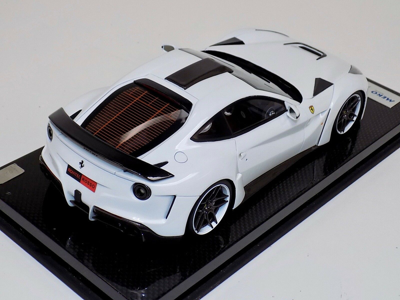 1/18 MEKO Ferrari F12 N-Largo Novitec Rosso White with Carbon Base