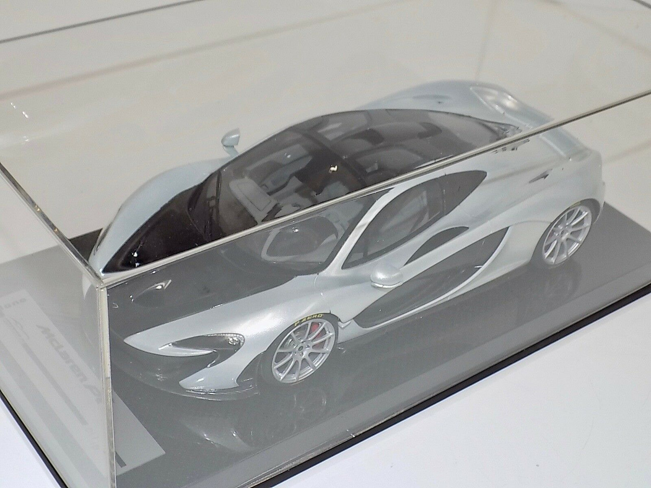 1/18 Tecnomodel McLaren P1 (Ice Silver with Silver wheels & Black Hood) with Carbon Base Resin Car Model Limited 01/10