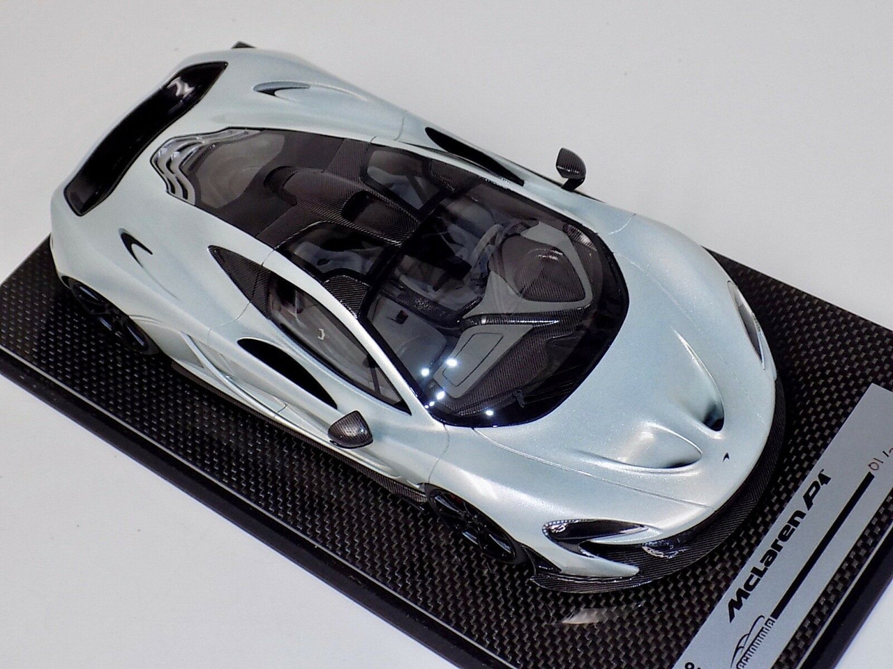 1/18 Tecnomodel McLaren P1 (Ice Silver with Black wheels & Black Rear Wing) with Carbon Base Resin Car Model Limited 01/20