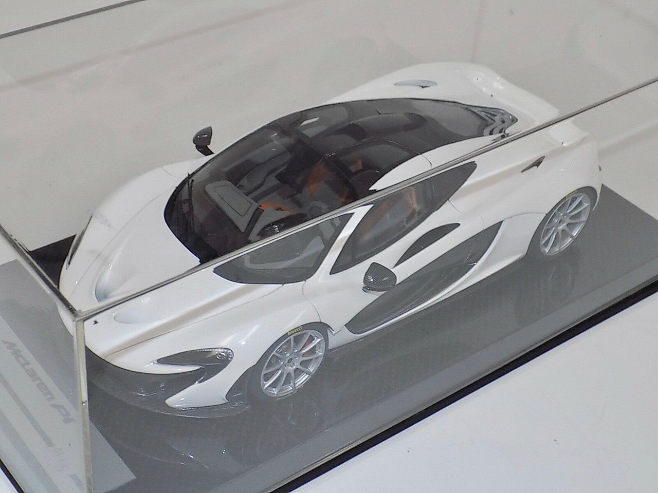 1/18 Tecnomodel McLaren P1 (Gloss White with Silver wheels) with Carbon Base Resin Car Model Limited 01/15