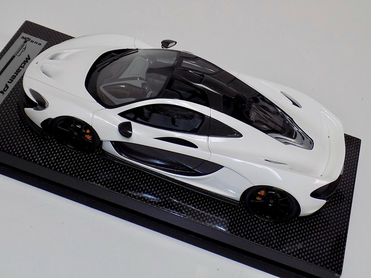 1/18 Tecnomodel McLaren P1 (Gloss White with Black wheels) with Carbon Base Resin Car Model Limited 01/20