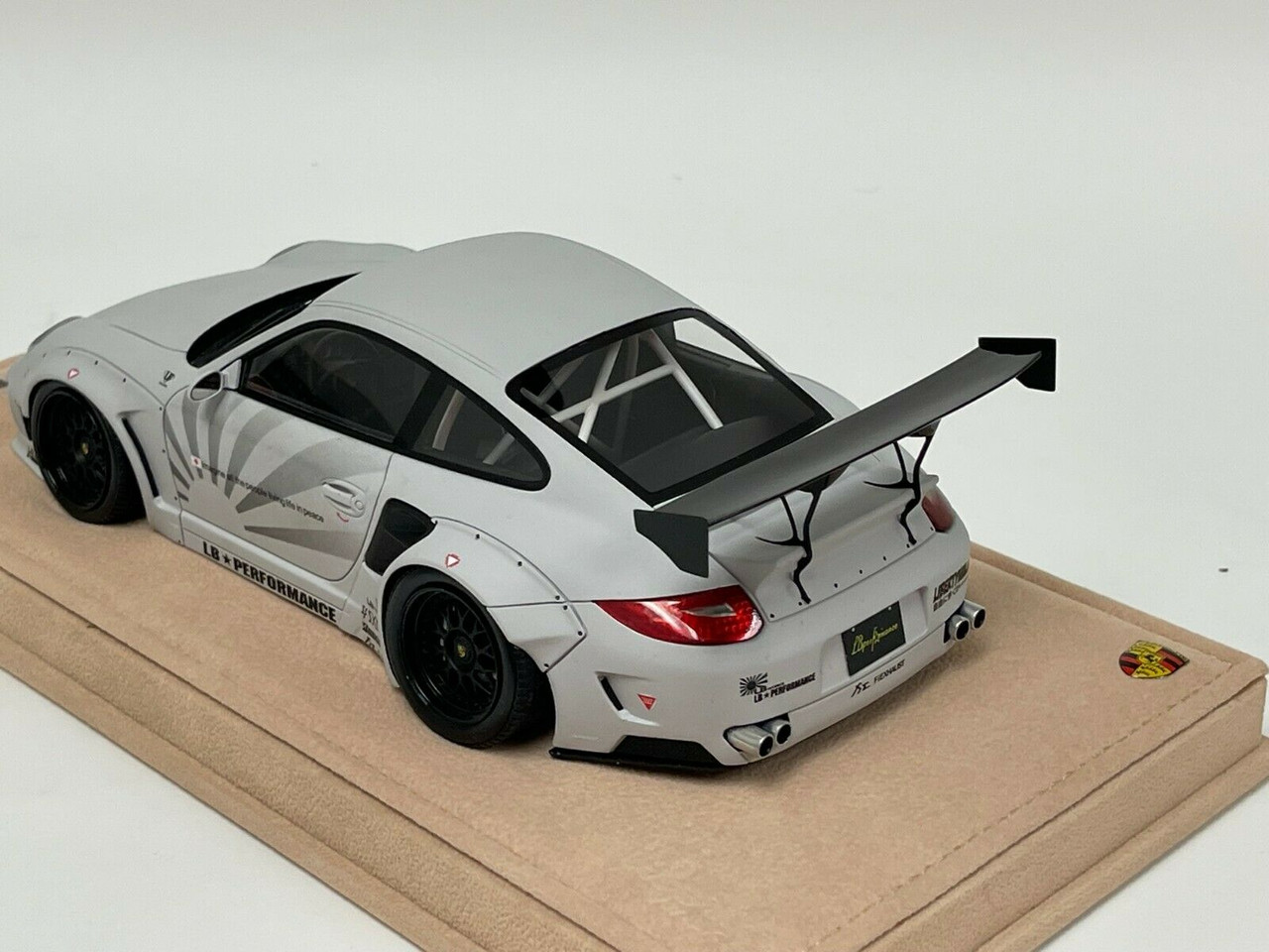 激レア 1/18 LB ポルシェ997 リバティーウォーク 激レア 1/18 LB ポルシェ997 リバティーウォーク LB-WORKS
