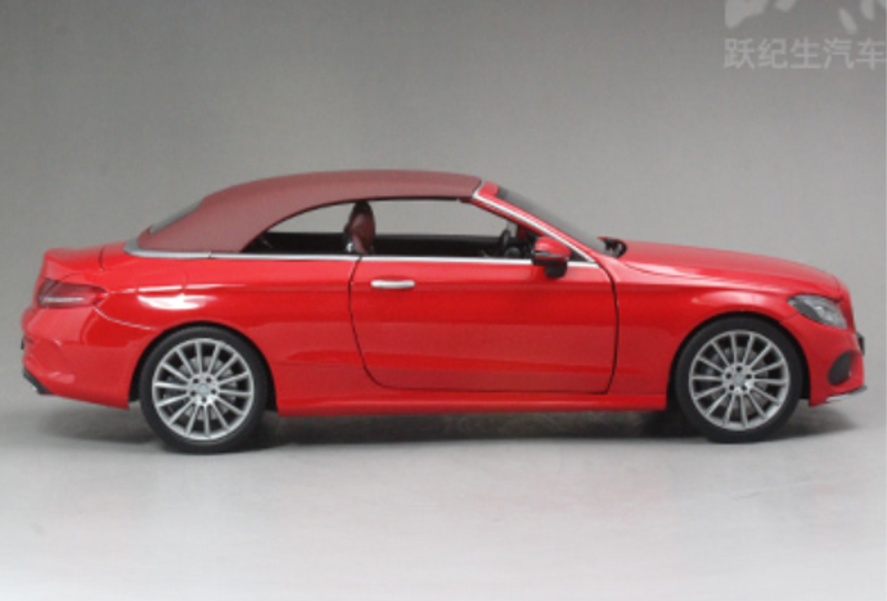 1/18 Dealer Edition Mercedes-Benz C-Class Coupe C-Klasse Cabriolet (Red) Diecast Model
